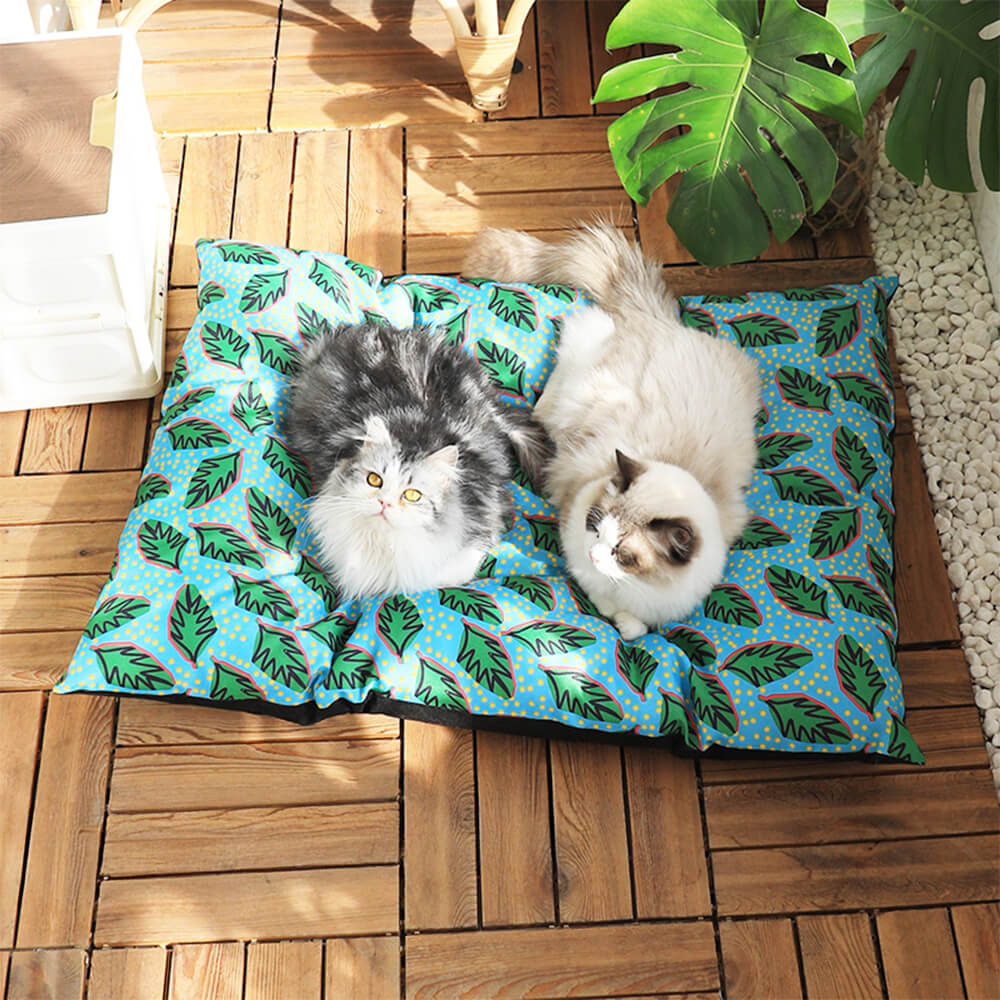 Hawaiian Leaf Pattern Waterproof Dog &amp; Cat Mat – Durable &amp; Large Pet Bed