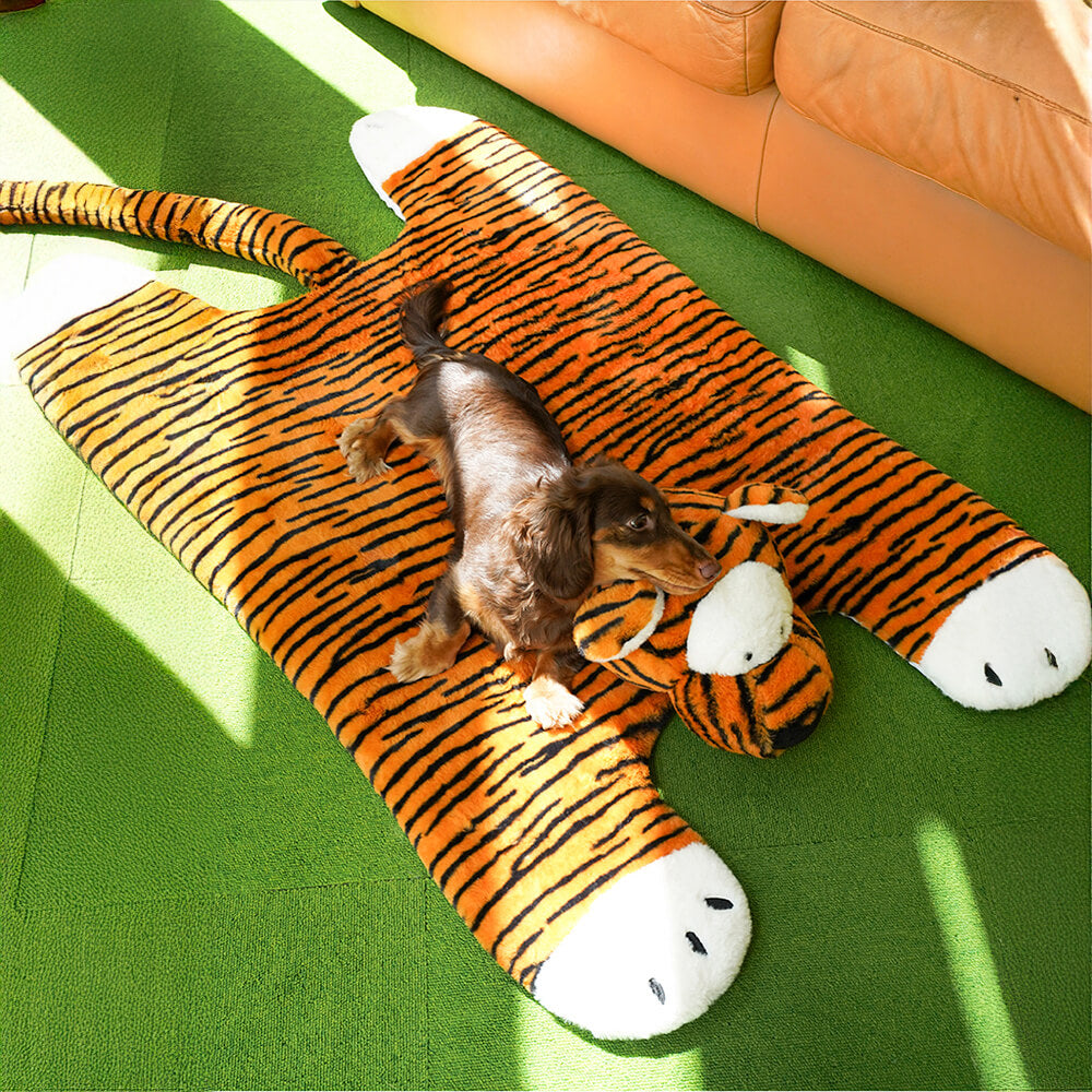 Tiger Stripe Shaped Warm Sleeping Mat for Dogs &amp; Cats – Cozy &amp; Comfortable