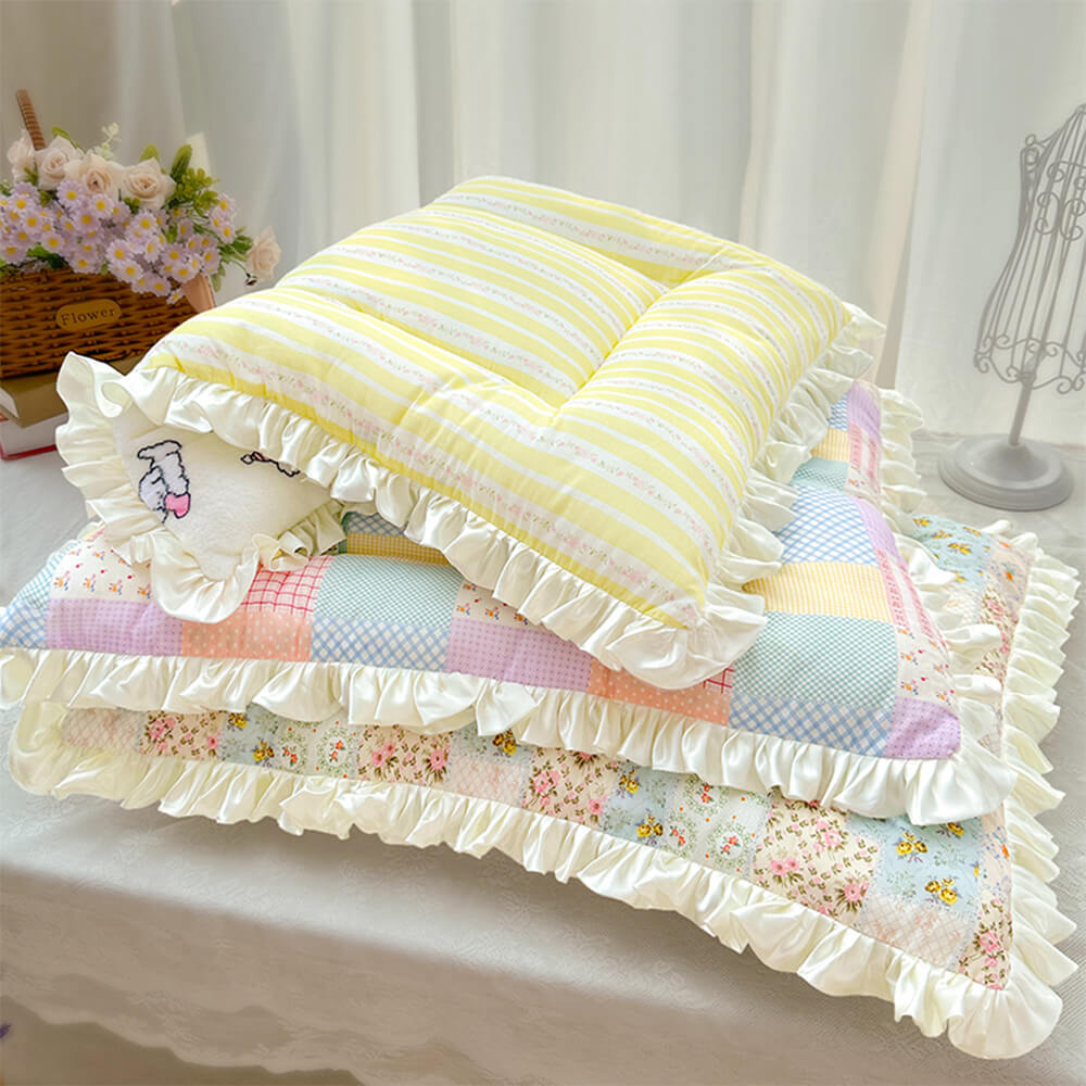 Vintage Floral Patchwork Ruffled Dog &amp; Cat Mat Matching Pillow