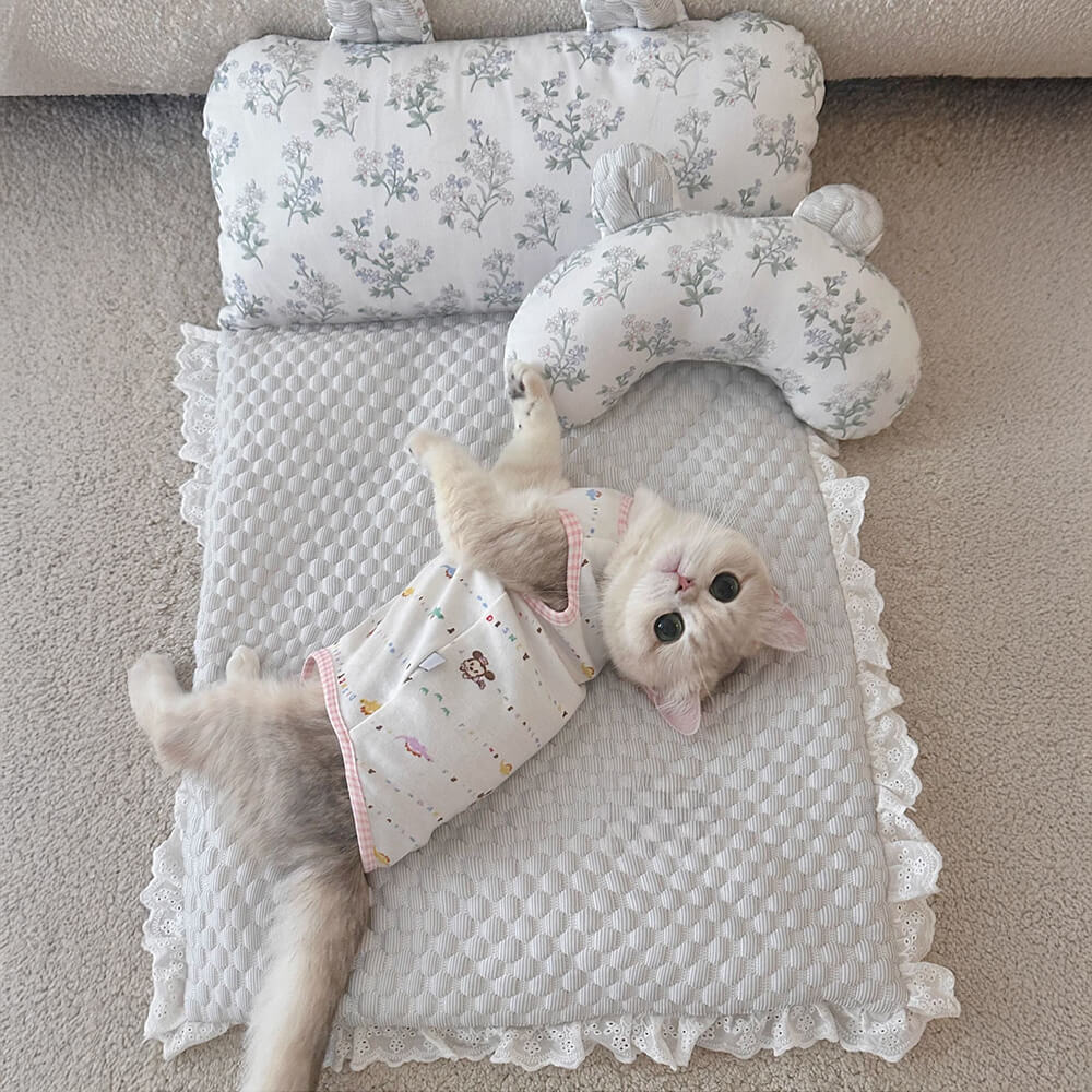 Floral Cooling Mat with Pillow – Comfortable &amp; Cooling Bed for Pets