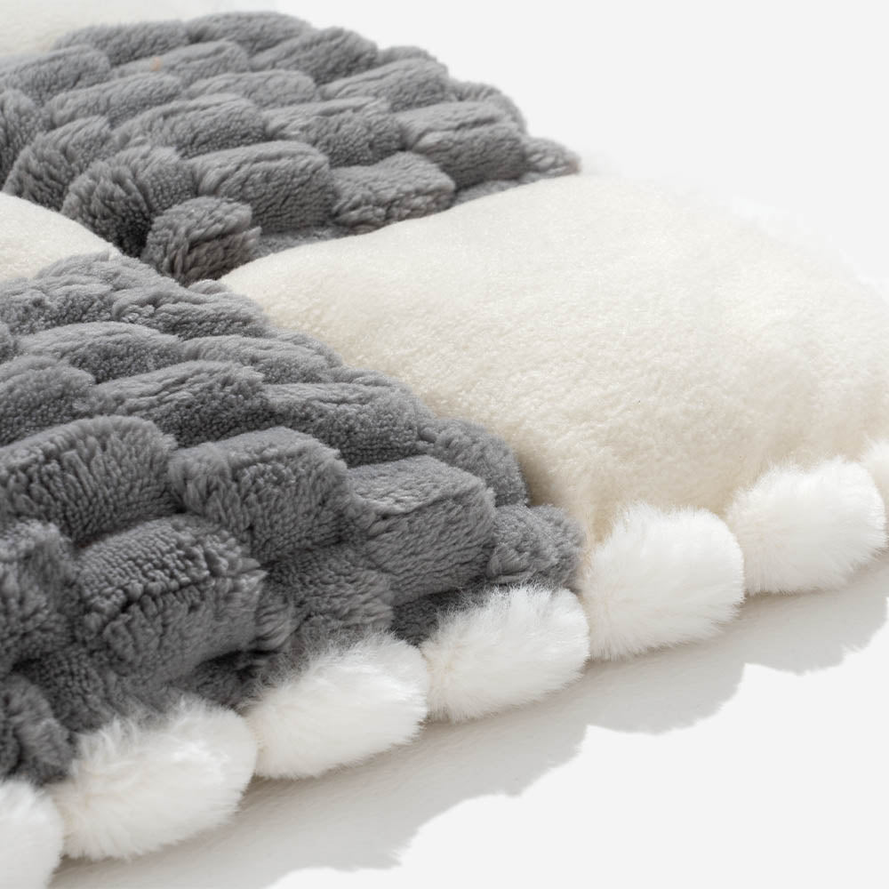 Plaid Cozy Sofa Protector Dog Mat – SnugPad for Pets