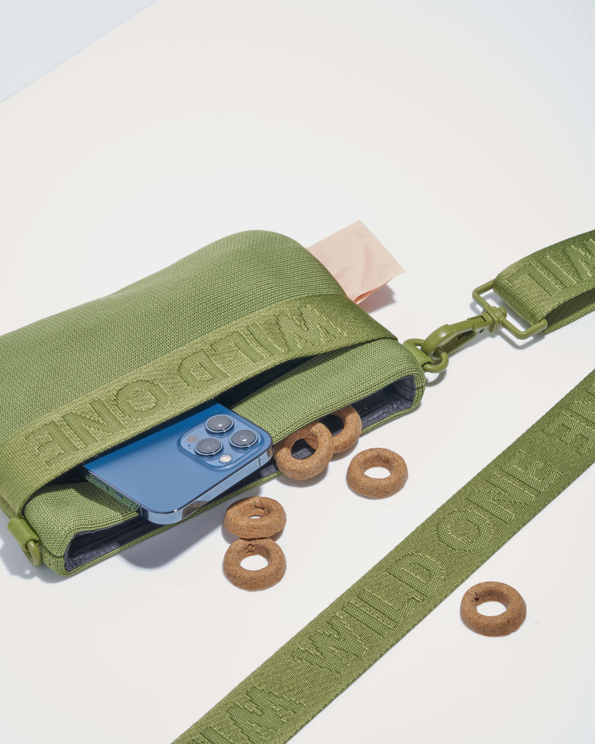 Treat Pouch – Convenient Pet Training Snack Bag